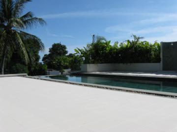 Pool deck Katamanda, Phuket